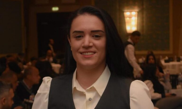 قمر العلي: البيتكوين تعزز هيمنتها على سوق العملات الرقمية